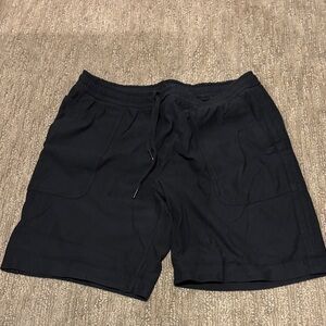 Athleta Womens Black Athletic Cargo Shorts